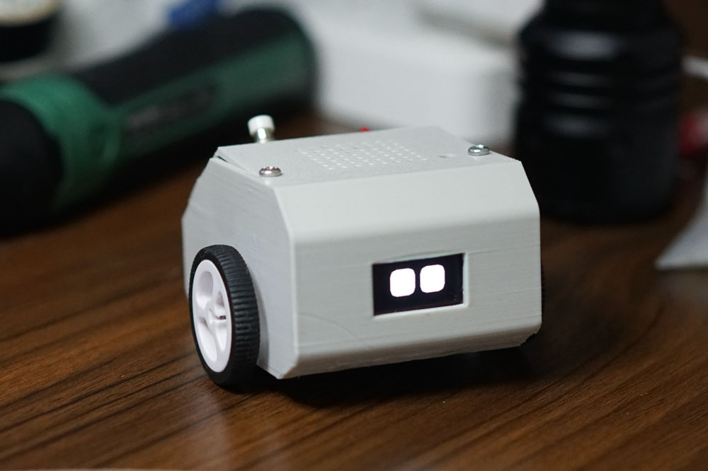 DIY小智桌面双轮机器人